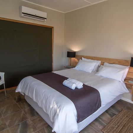 Letsatsi Lodge Vanrhynsdorp エクステリア 写真