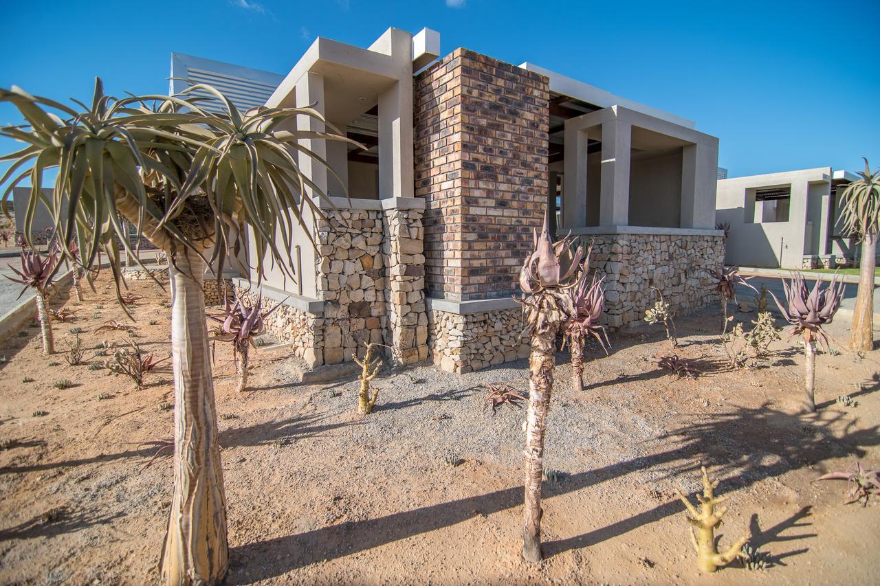 Letsatsi Lodge Vanrhynsdorp エクステリア 写真