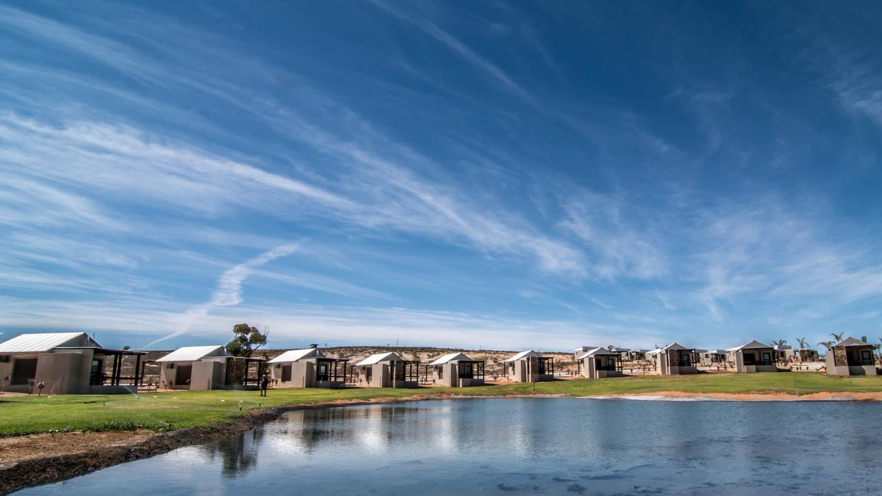 Letsatsi Lodge Vanrhynsdorp エクステリア 写真