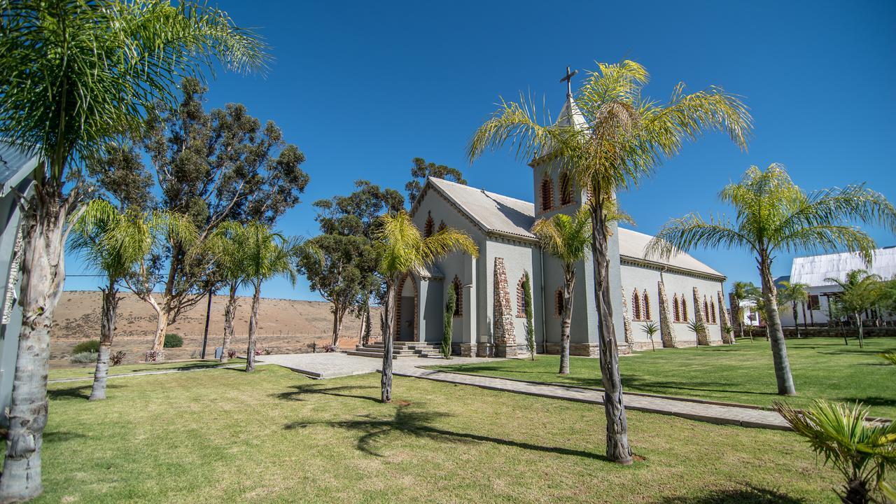 Letsatsi Lodge Vanrhynsdorp エクステリア 写真