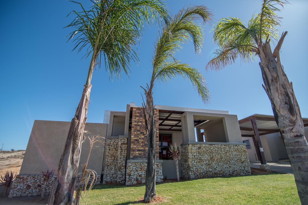 Letsatsi Lodge Vanrhynsdorp エクステリア 写真