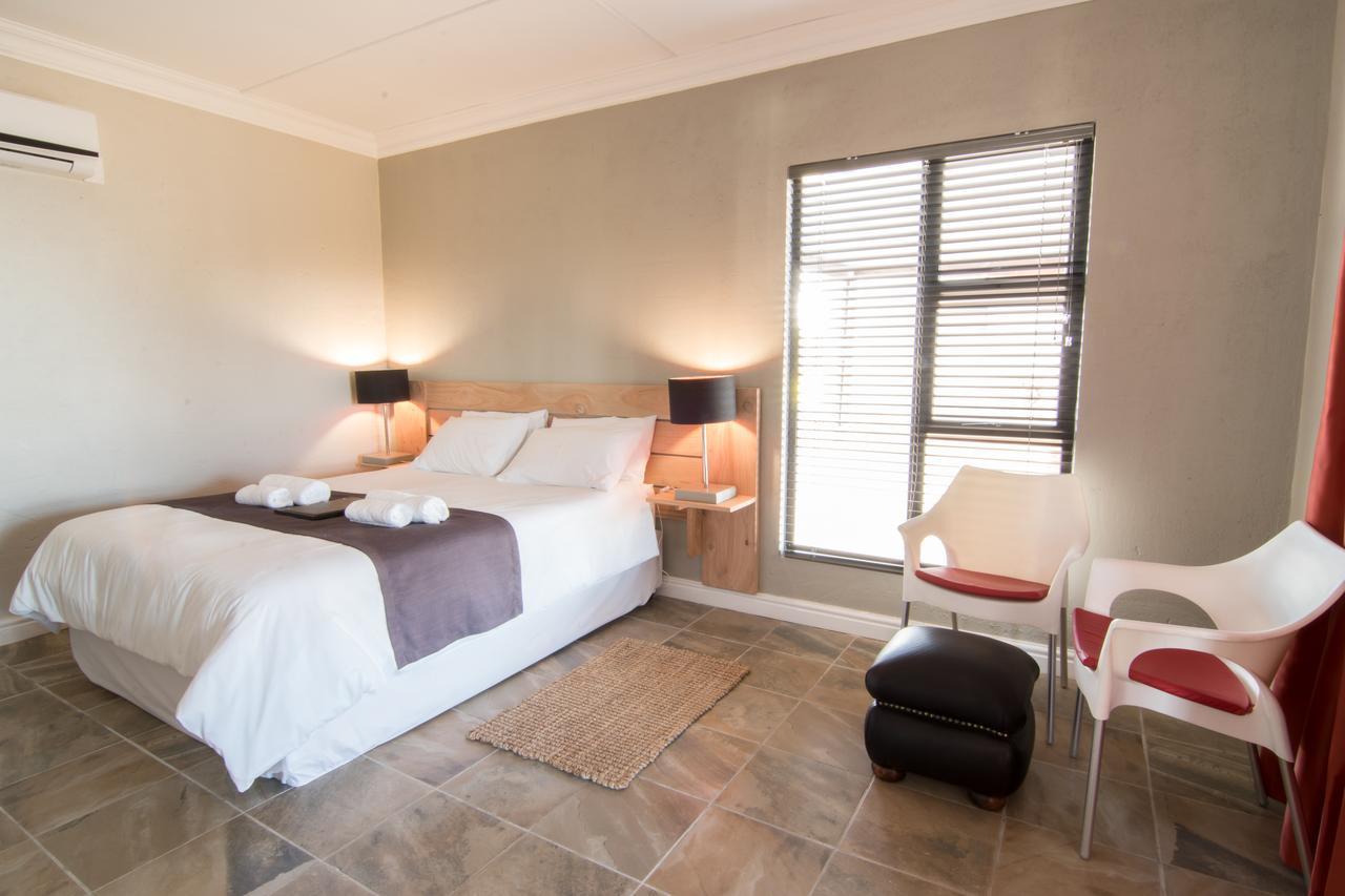Letsatsi Lodge Vanrhynsdorp エクステリア 写真